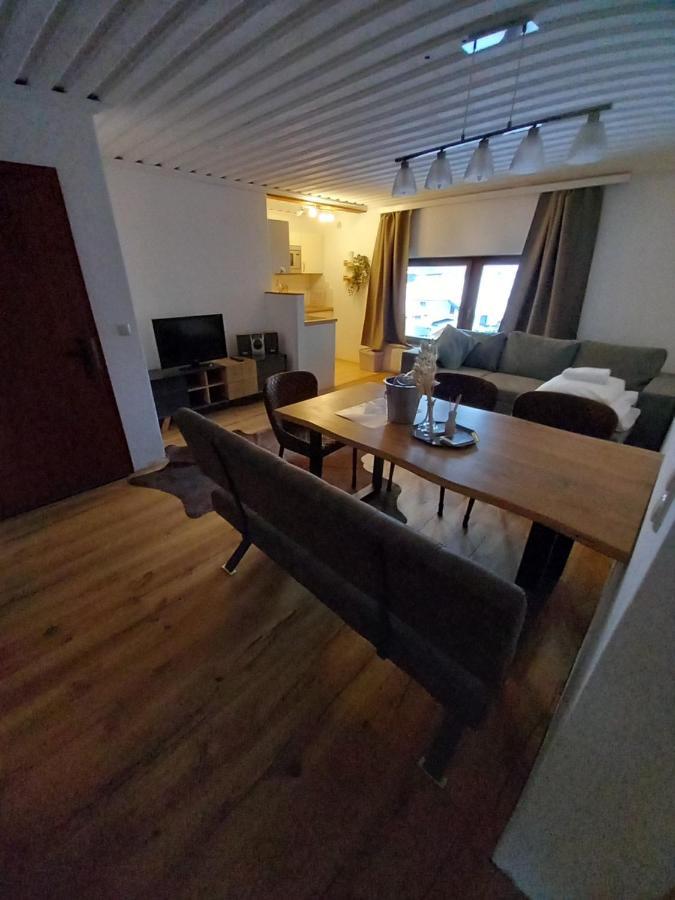 Stille Oase Apartment Panorama 푸슈안데르글로크네르스트라세 외부 사진